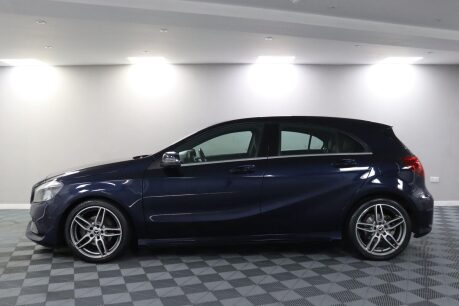 Mercedes-Benz A Class A 180 AMG LINE EXECUTIVE 19
