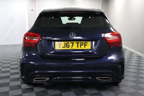 Mercedes-Benz A Class A 180 AMG LINE EXECUTIVE 9