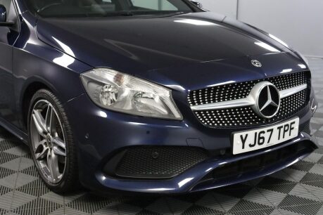 Mercedes-Benz A Class A 180 AMG LINE EXECUTIVE 27