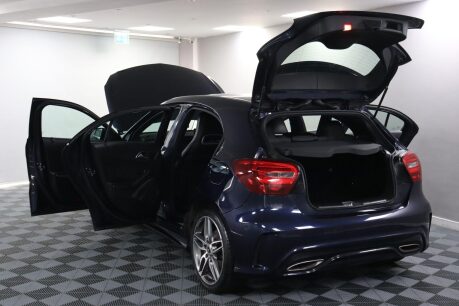 Mercedes-Benz A Class A 180 AMG LINE EXECUTIVE 22