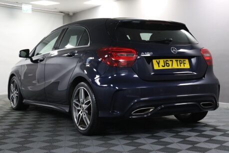 Mercedes-Benz A Class A 180 AMG LINE EXECUTIVE 23