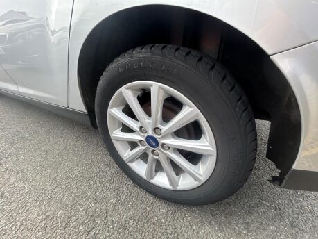 Ford Focus TITANIUM 16