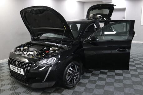Peugeot 208 PURETECH ALLURE PREMIUM S/S 17