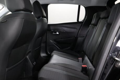 Peugeot 208 PURETECH ALLURE PREMIUM S/S 42