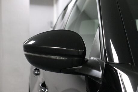 Peugeot 208 PURETECH ALLURE PREMIUM S/S 34