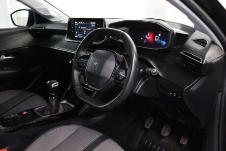 Peugeot 208 PURETECH ALLURE PREMIUM S/S 4