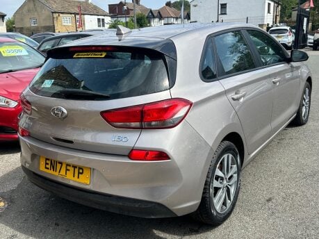 Hyundai i30 CRDI SE NAV 9