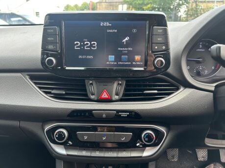 Hyundai i30 CRDI SE NAV 17