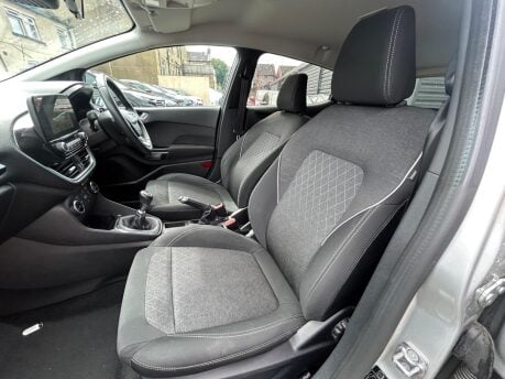 Ford Fiesta ACTIVE 1 19