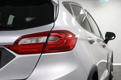 Ford Fiesta ACTIVE 1 40