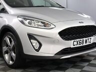 Ford Fiesta ACTIVE 1 9