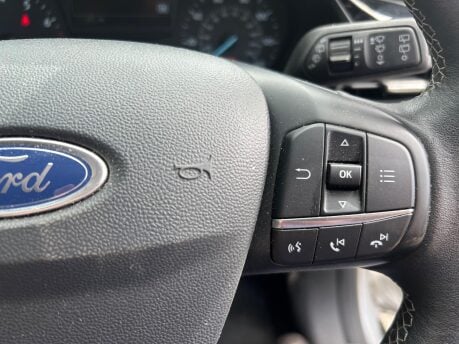 Ford Fiesta ACTIVE 1 14