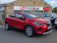 Renault Captur ICONIC TCE 2