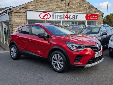 Renault Captur ICONIC TCE 2