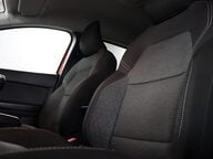 Renault Captur ICONIC TCE 41