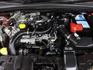 Renault Captur ICONIC TCE 33