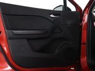 Renault Captur ICONIC TCE 31