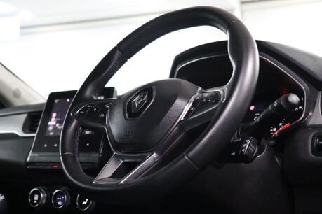 Renault Captur ICONIC TCE 39