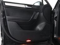 Volkswagen Touareg V6 R-LINE TDI BLUEMOTION TECHNOLOGY 43