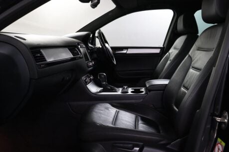Volkswagen Touareg V6 R-LINE TDI BLUEMOTION TECHNOLOGY 42