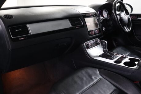 Volkswagen Touareg V6 R-LINE TDI BLUEMOTION TECHNOLOGY 34