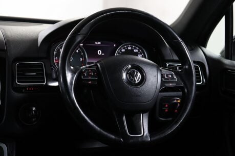 Volkswagen Touareg V6 R-LINE TDI BLUEMOTION TECHNOLOGY 45