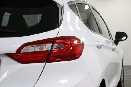 Ford Fiesta TITANIUM 23
