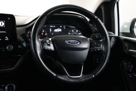 Ford Fiesta TITANIUM 45