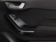 Ford Fiesta TITANIUM 36