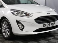 Ford Fiesta TITANIUM 24