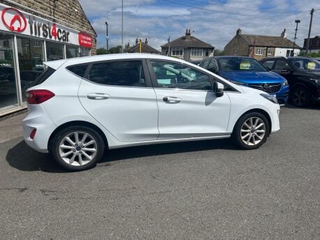 Ford Fiesta TITANIUM 8