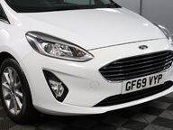 Ford Fiesta TITANIUM 26