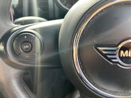Mini Hatch COOPER D 19