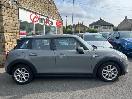 Mini Hatch COOPER D 7