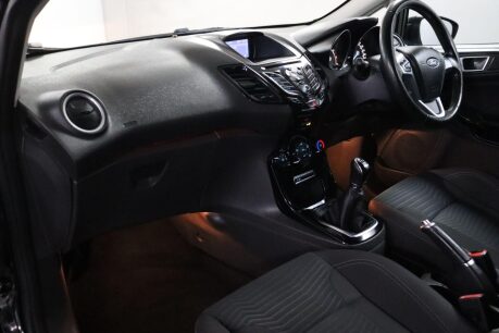 Ford Fiesta ZETEC 35