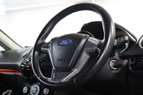 Ford Fiesta ZETEC 13