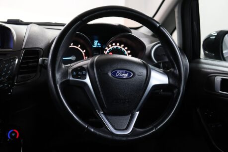 Ford Fiesta ZETEC 44