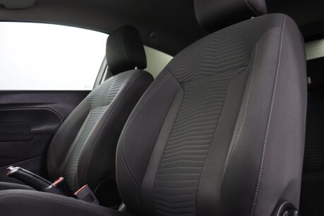 Ford Fiesta ZETEC 36
