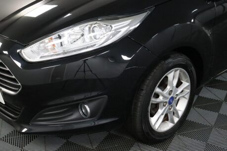Ford Fiesta ZETEC 32