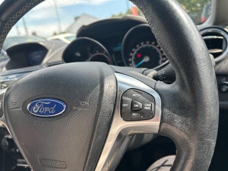 Ford Fiesta TITANIUM 15