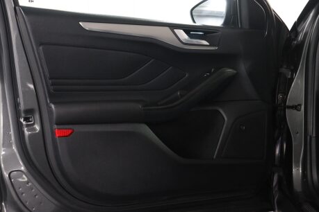 Ford Focus TITANIUM 45