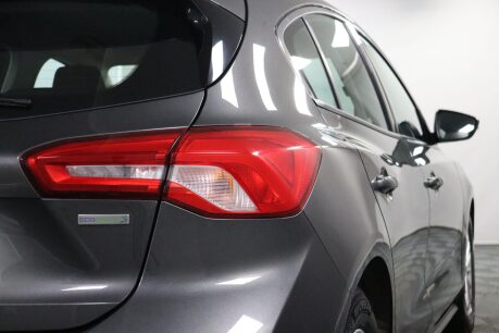 Ford Focus TITANIUM 23