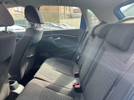 Volkswagen Polo SE 12