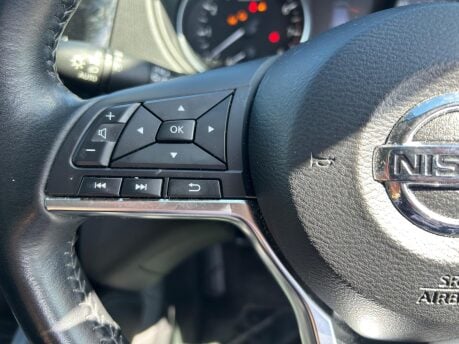 Nissan Qashqai DIG-T ACENTA PREMIUM 13