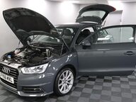 Audi A1 TFSI S LINE 16