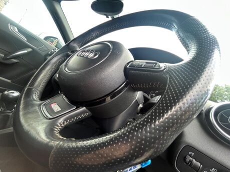 Audi A1 TFSI S LINE 19