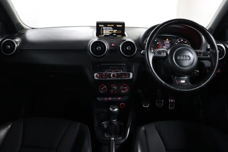 Audi A1 TFSI S LINE 38