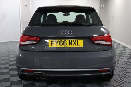 Audi A1 TFSI S LINE 8