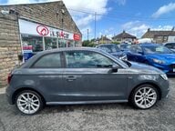 Audi A1 TFSI S LINE 8