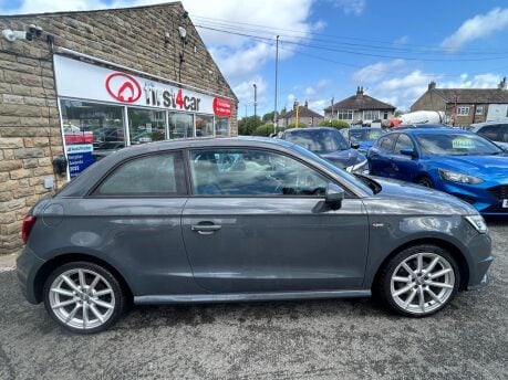 Audi A1 TFSI S LINE 8